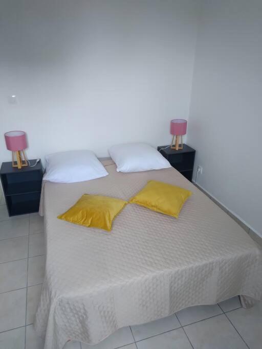 Superbe Appartement Avec Parking Gratuit Sainte-Anne  Εξωτερικό φωτογραφία
